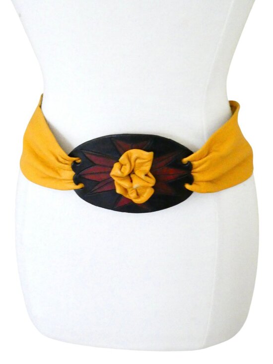 vtg tooled disc & nappa leather belt sz S yellow main image 5
